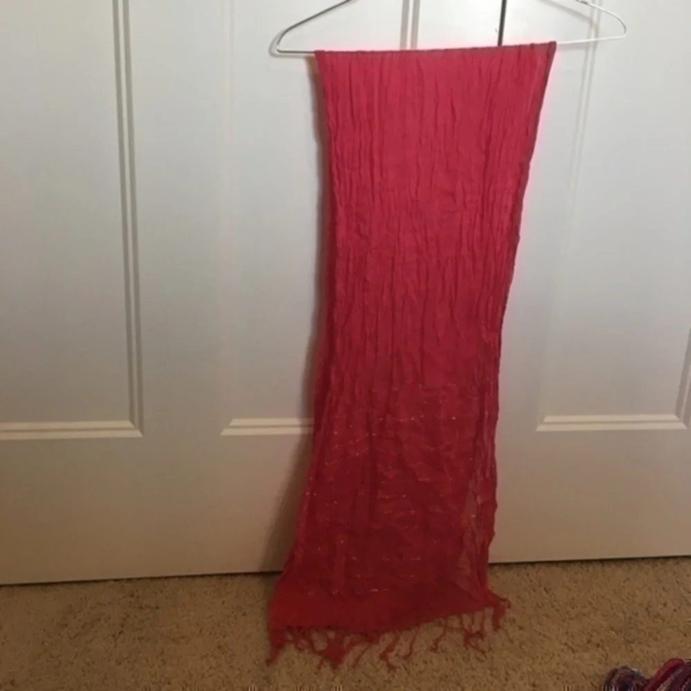 Girls Children’s Place pink scarf